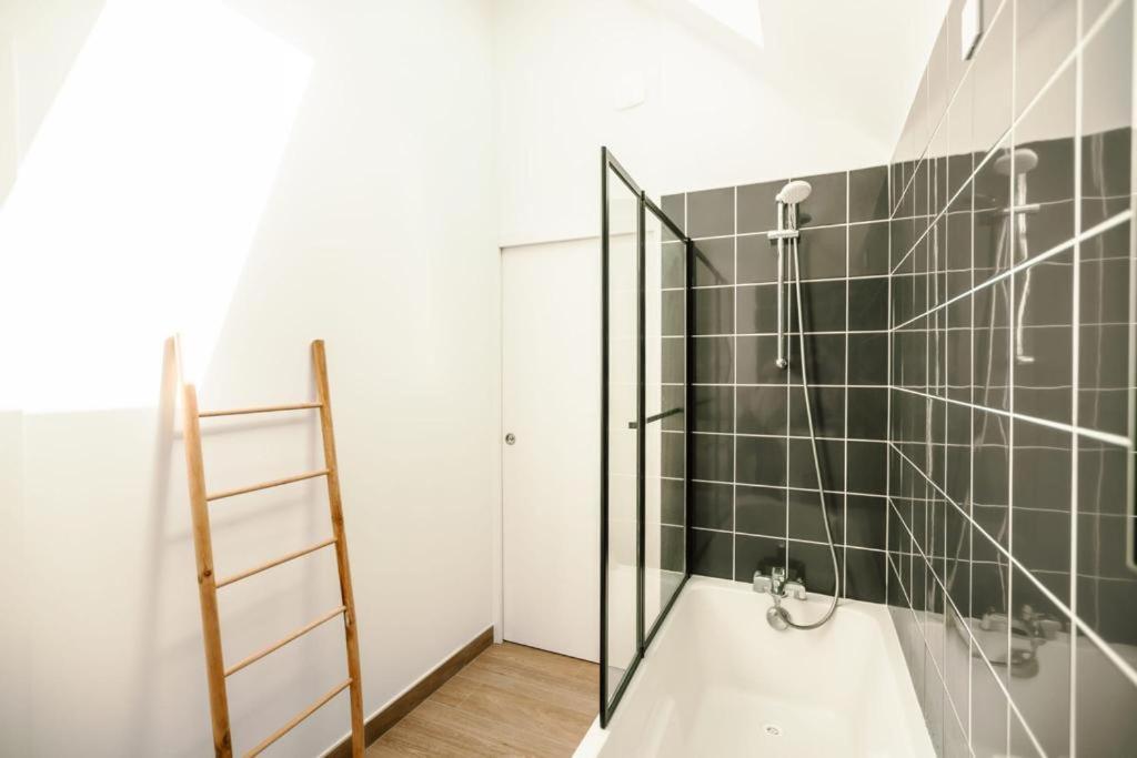 Loft Du Pain Avec Spa Privatif Druye Exterior photo